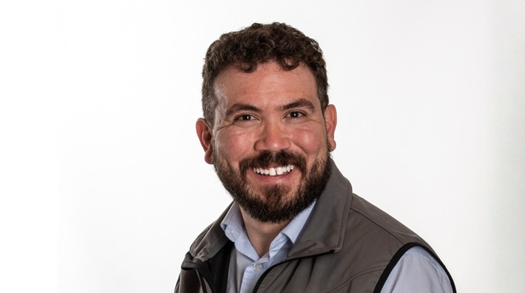 Oscar Marquina headshot