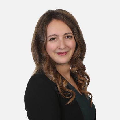 Headshot of Melissa Roberts with a white background