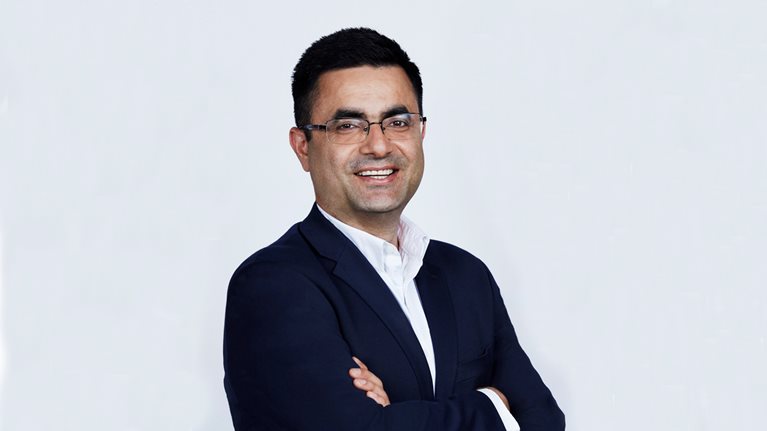 Portrait image of Vivek Sharma