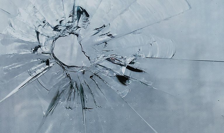 q16_web_a digital crack in bankings business model1536x1536_Standard