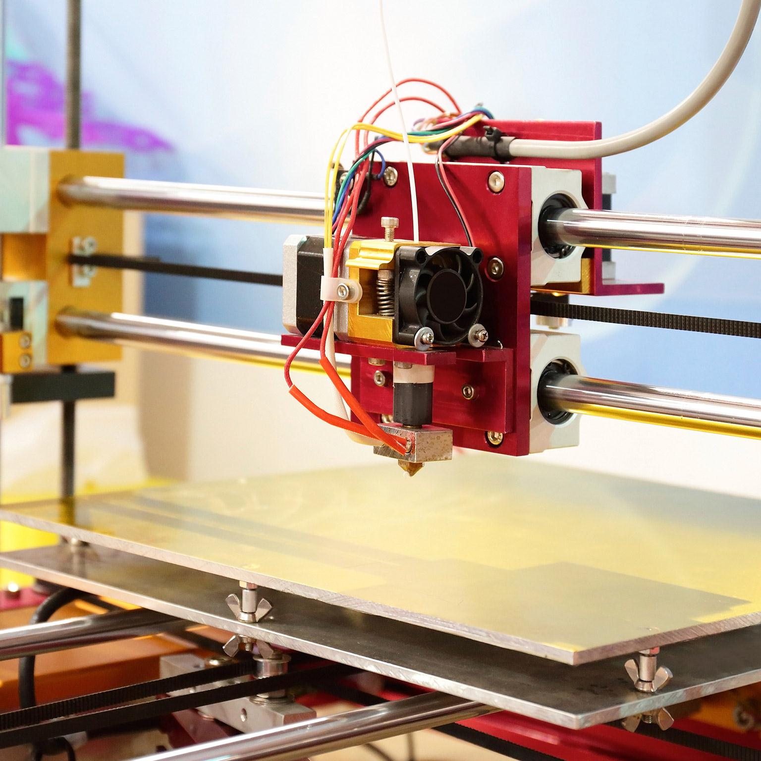 Digitizing_the_value_chain_1536x1536_Original