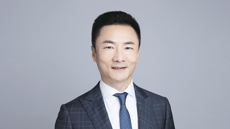 Headshot of Ren Huichuan