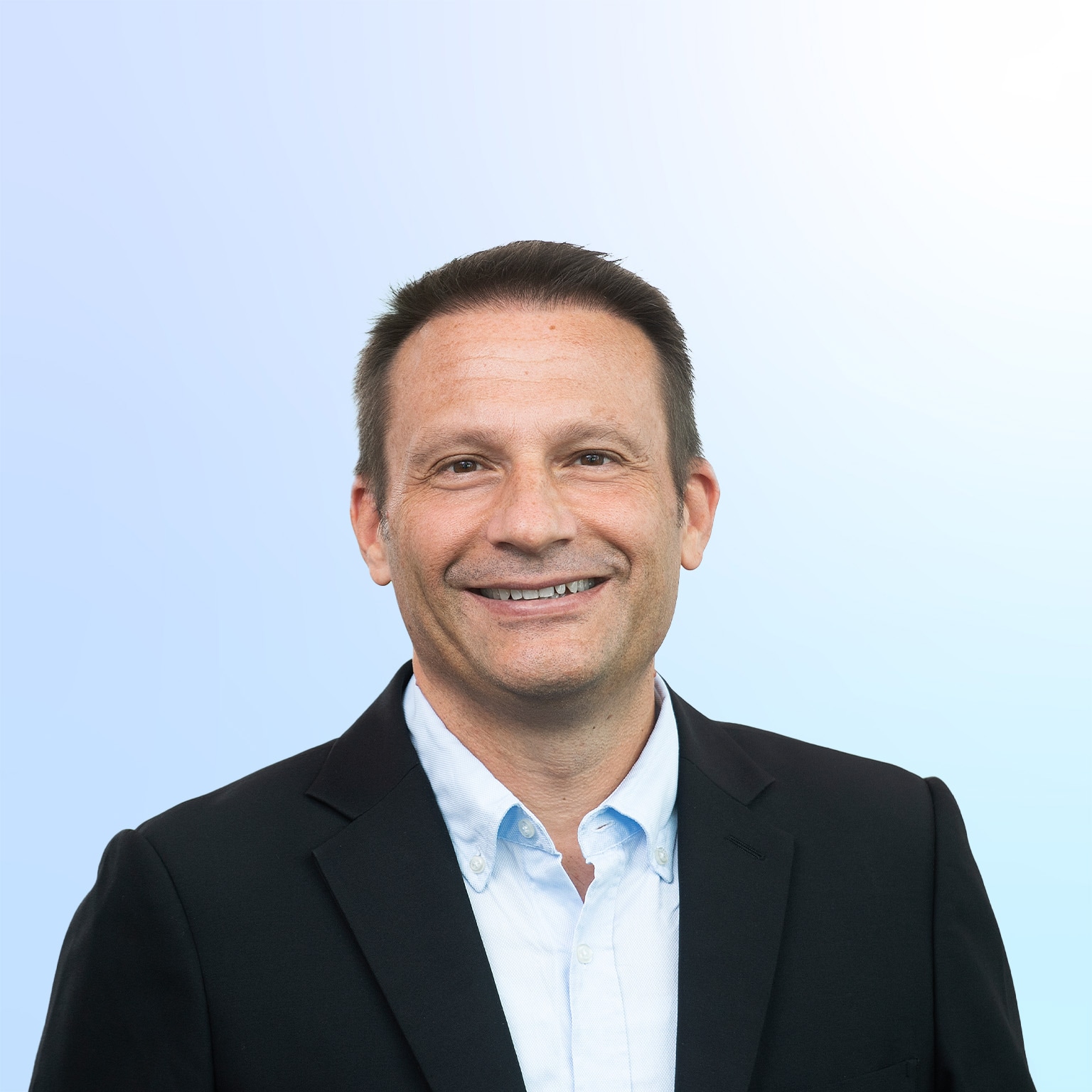 Norman Roth headshot