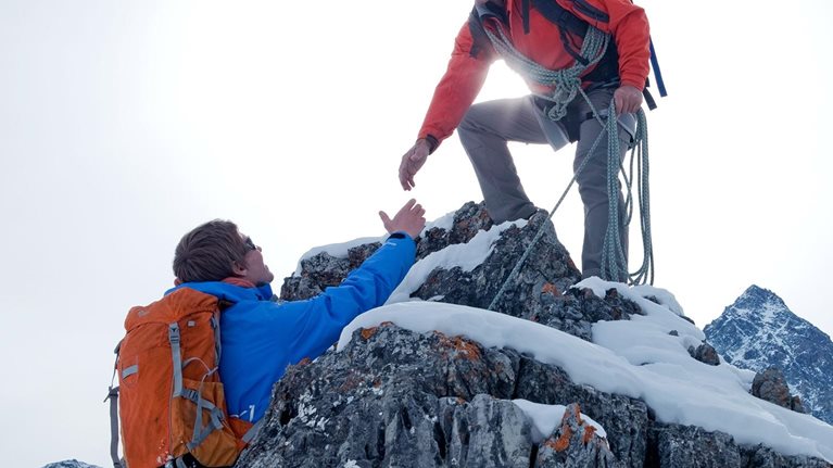 CEOの「四季」第四段階(継承期) バトンをつなぐ