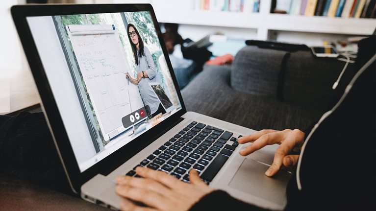 Yeni dünya düzenine uyum sağlamak: Yeniden tasarlanan işler, geleceği şekillendiren trendler