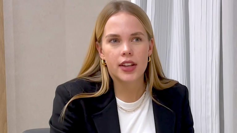 Elina Mäkelä headshot