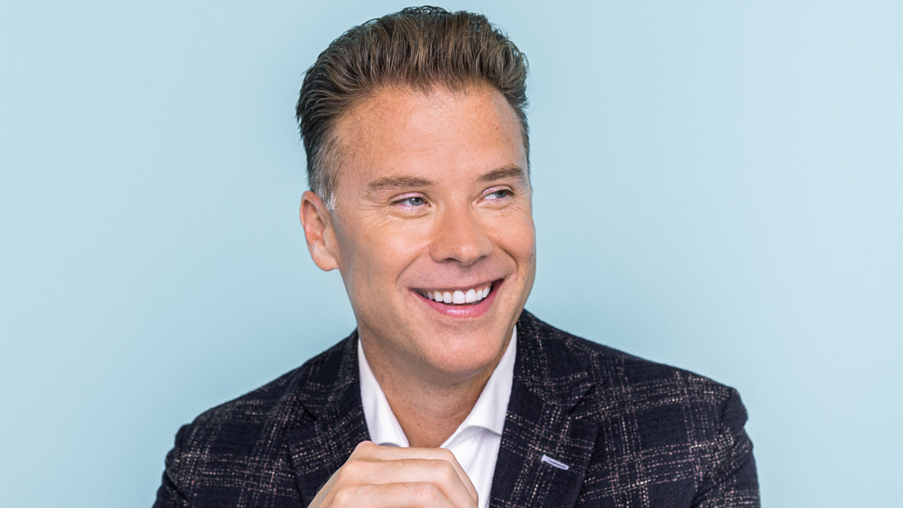 An image linking to the web page “Using AI to unlock growth: A conversation with ServiceNow’s Paul Fipps” on McKinsey.com.