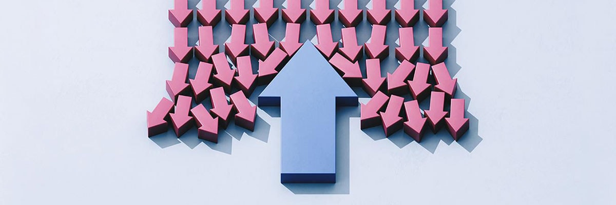 big blue arrow pointed up and littel pink arrows pointed down