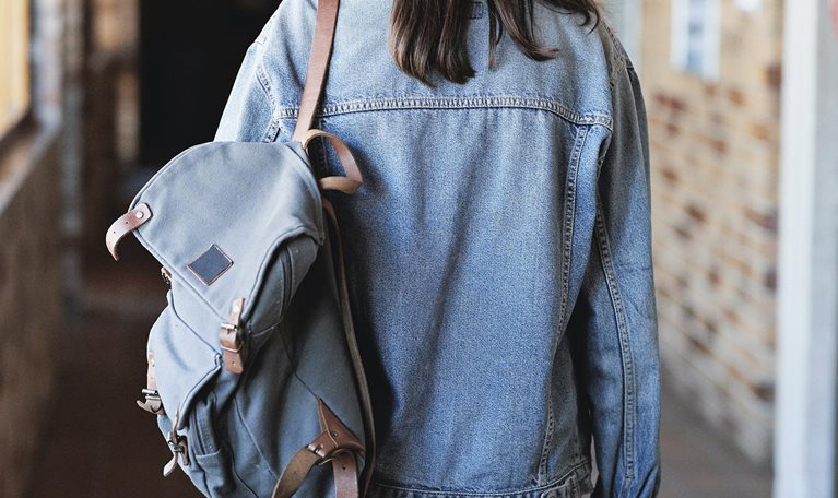 COVID-19 crisis pushes US students into an uncertain job market