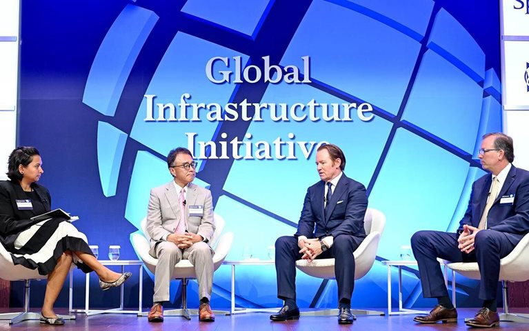 To build a decarbonized future, McKinsey summit unites infrastructure leaders 