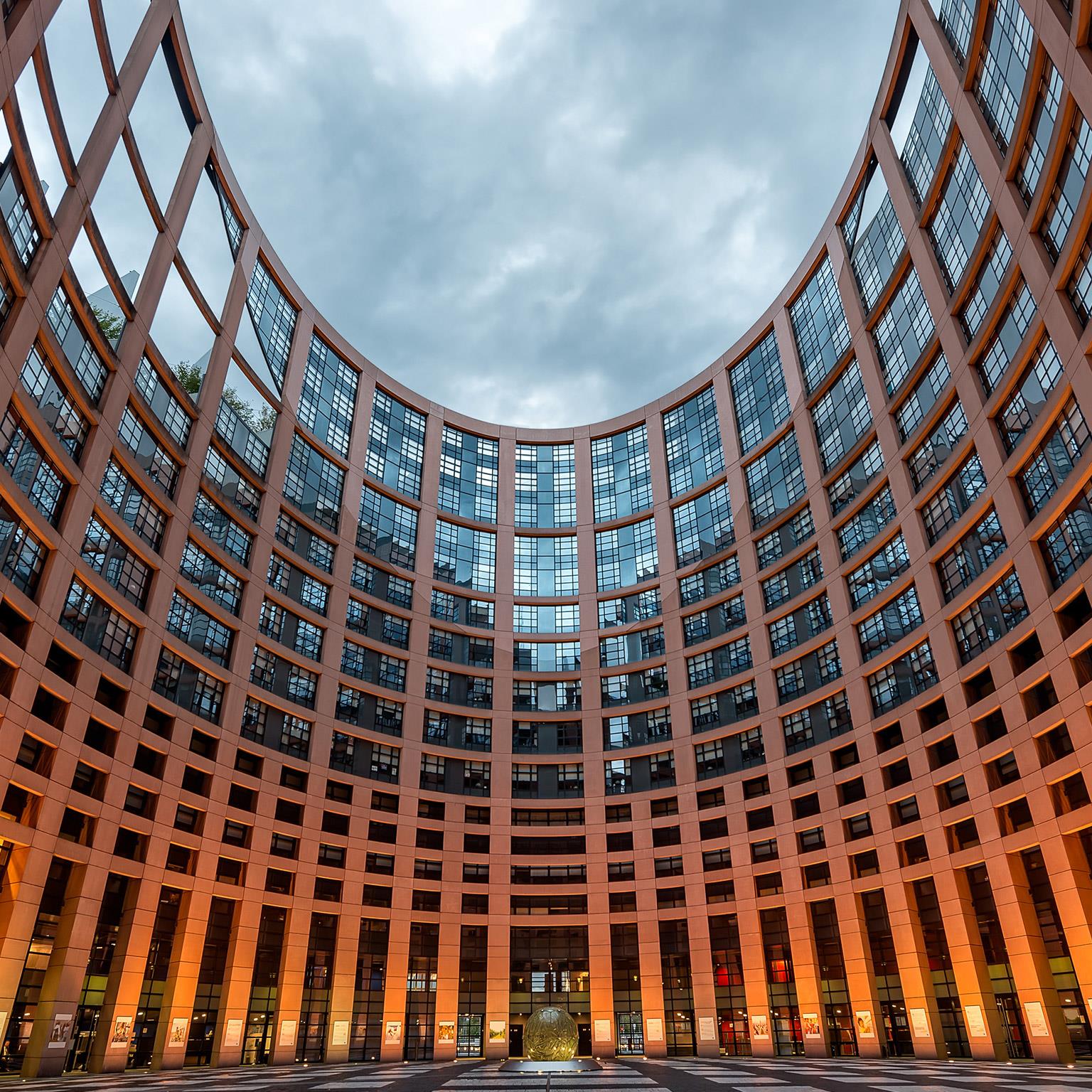 Policy-in-the-data-age-1536x1536_Standard