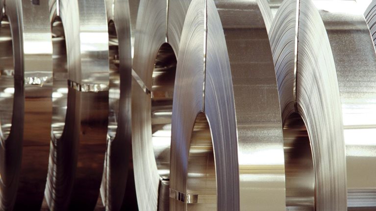 Leading steel player