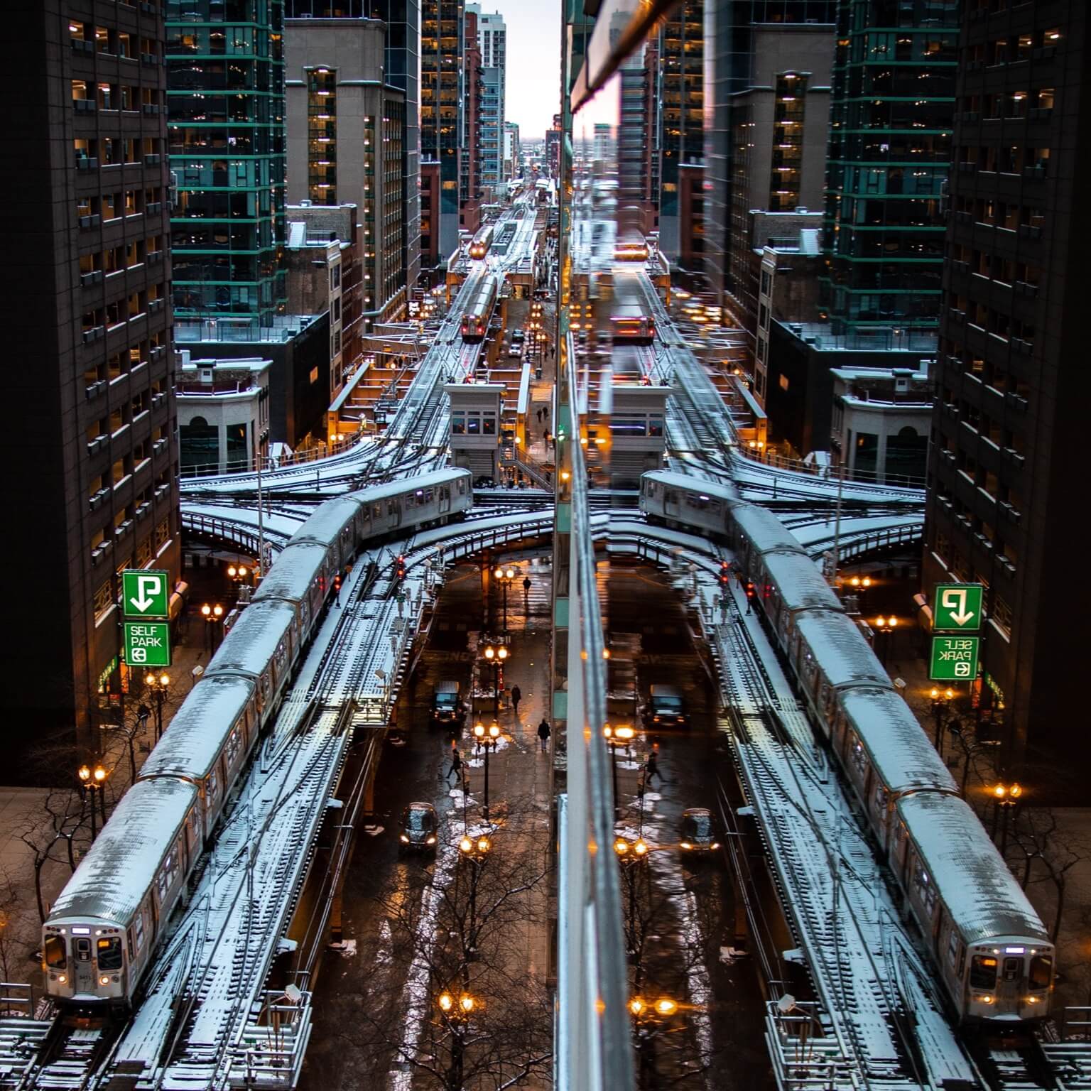 photo of the Chicago L