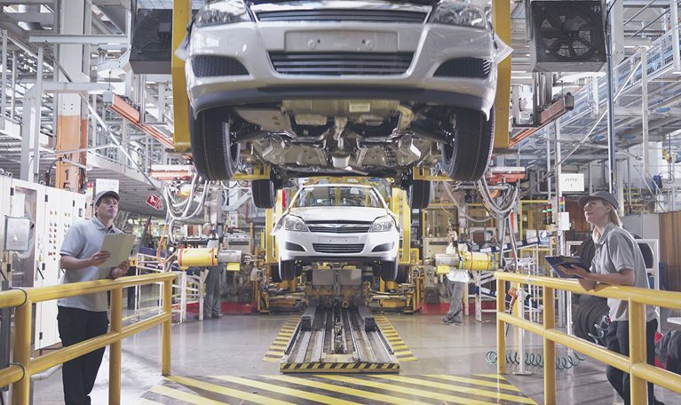 Managing a moonshot: Keeping large industrial projects on track