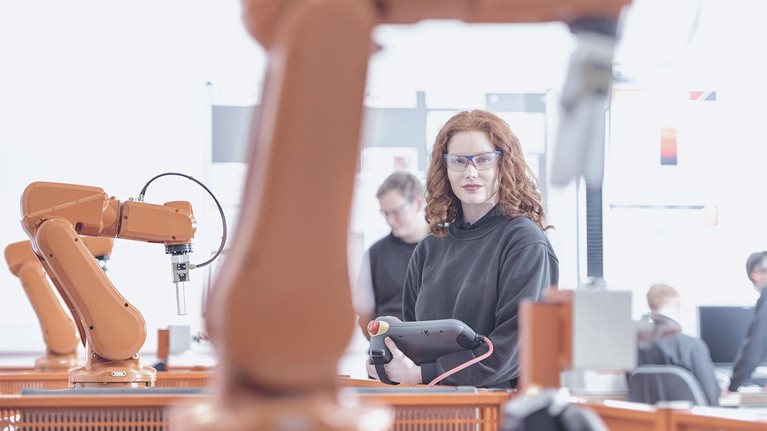 Ops 4.0 – The Human Factor: Why 2020 will be the year of reskilling