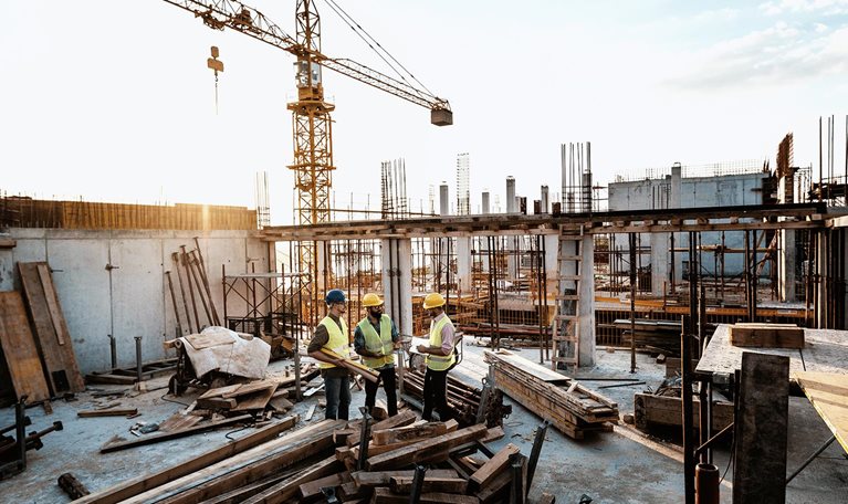 Project delivery hubs: Analytics for better megaproject outcomes