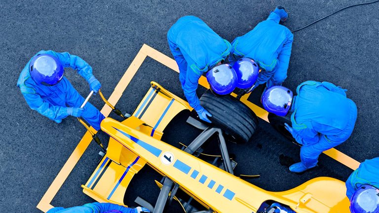 An image linking to the web page “High-performing teams: A timeless leadership topic” on McKinsey.com.