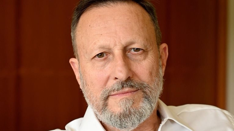 Headshot of Daniel Vasella.