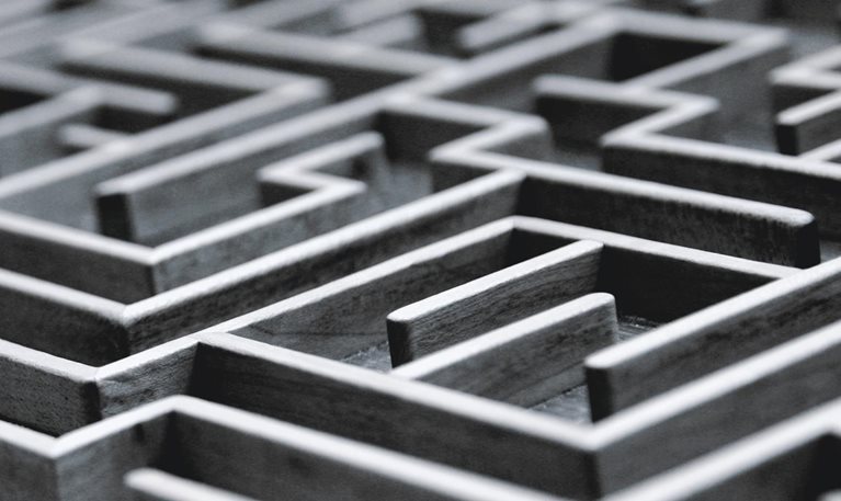 how to make smart decisions quickly in uncertain times