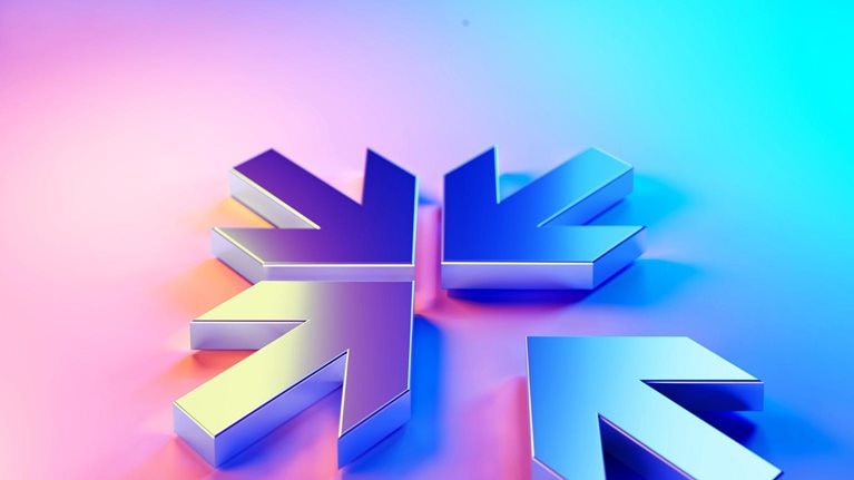 Four metallic arrows, pointing inward, creating a snowflake like shape. The arrows are rendered in a gradient of purple and blue, giving a modern, almost holographic effect.