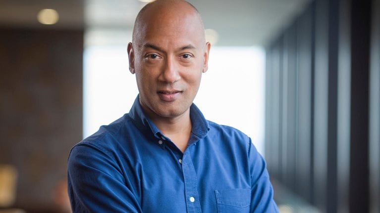 Orlando Machado headshot