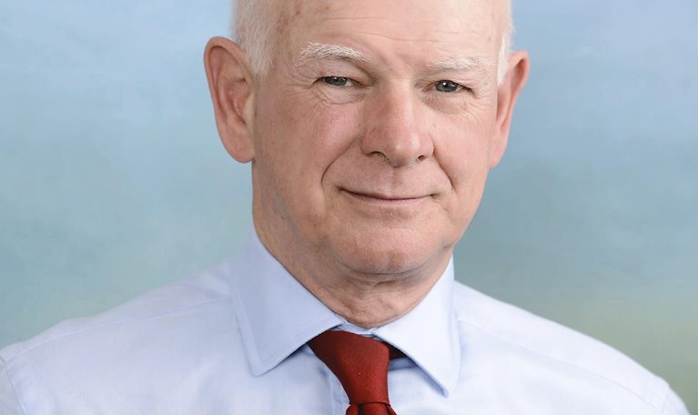 Sir Howard Davies headshot