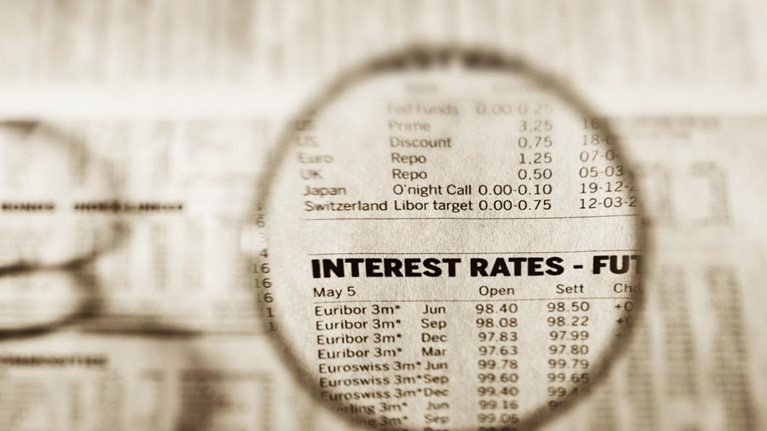 018 investing when interest rates are low_main image_Original