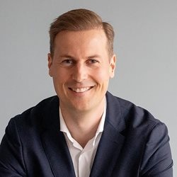 Erik Ringvold headshot