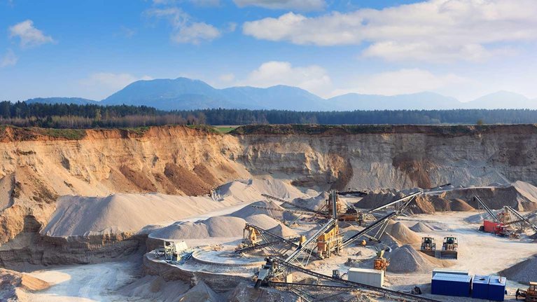 Large US construction aggregate company launches major cost-optimization program