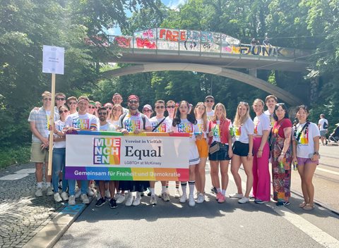 Equal colleagues and allies march in Munich Pride