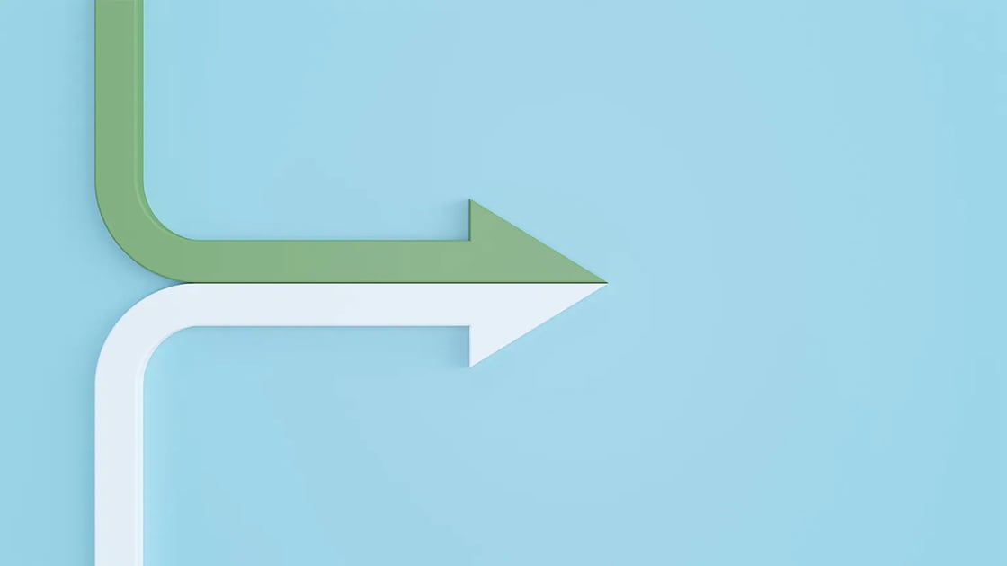 Illustration of a green arrow and a white arrow pointing towards the right