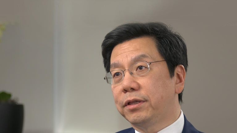 Kai-Fu Lee’s perspectives on two global leaders in artificial intelligence: China and the United States