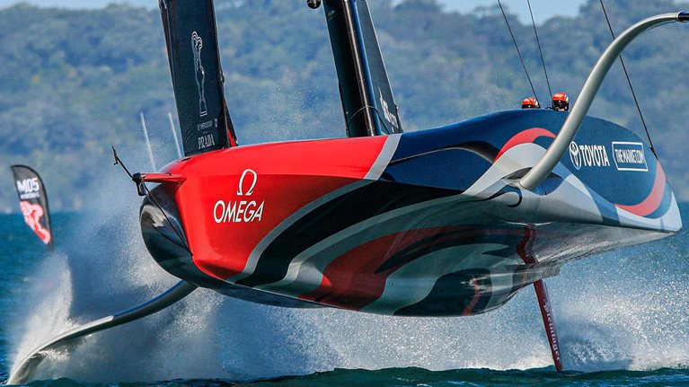 Teaching AI to sail like a world-class sailor and what it means for business