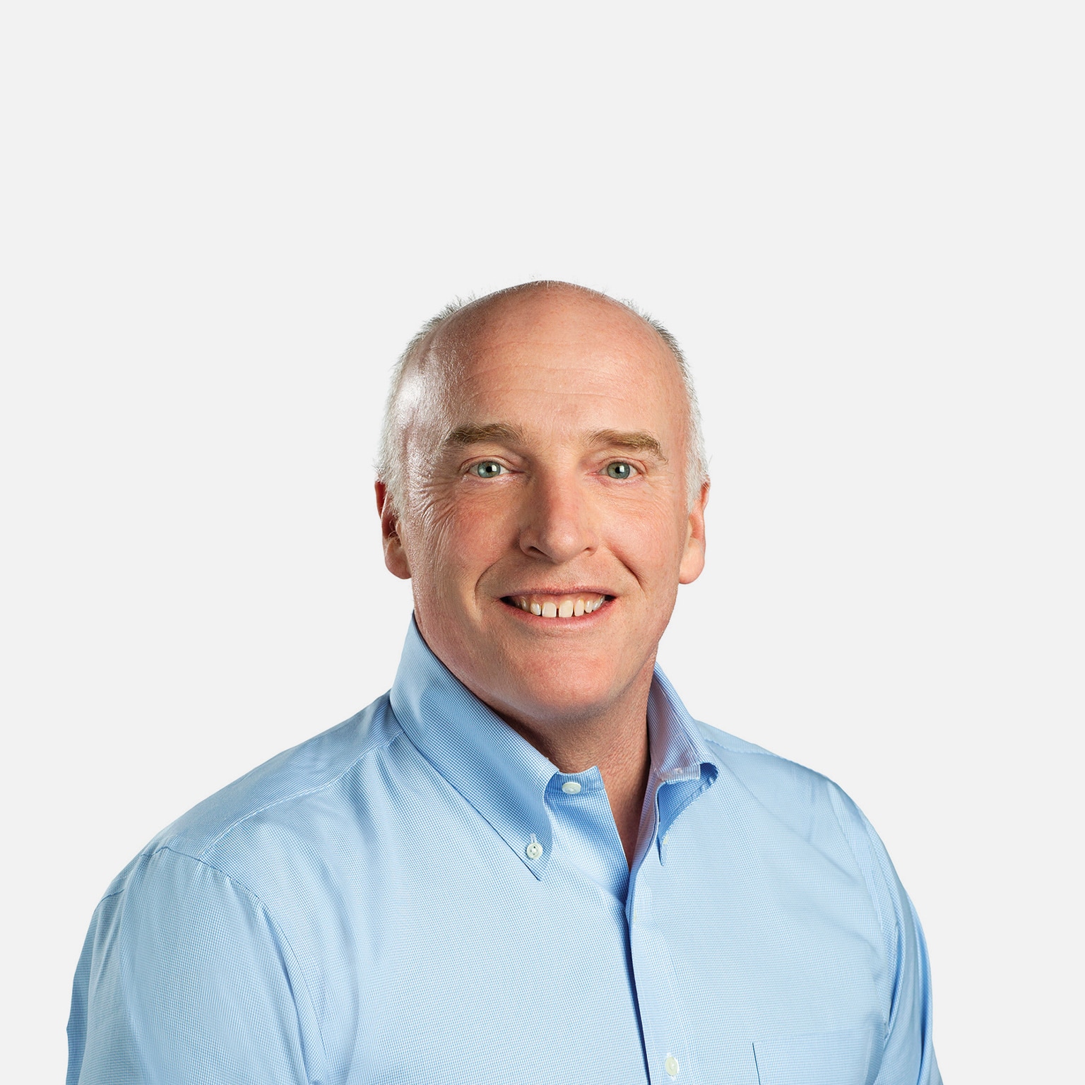 Portrait of author Rob Cross with a friendly smile