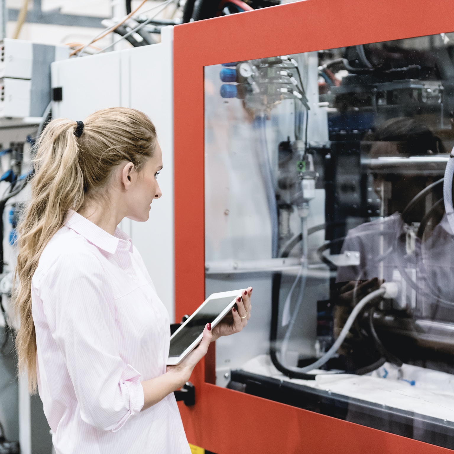 Digitization: How machinery companies can meet customers’ expectations