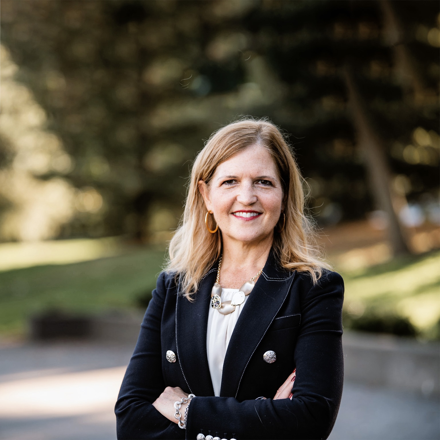 Debra Facktor headshot