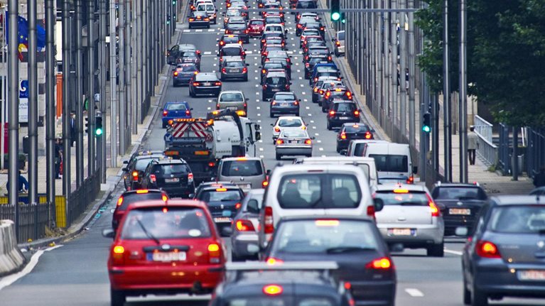 European Quarter, traffic in Rue (street) de la Loi