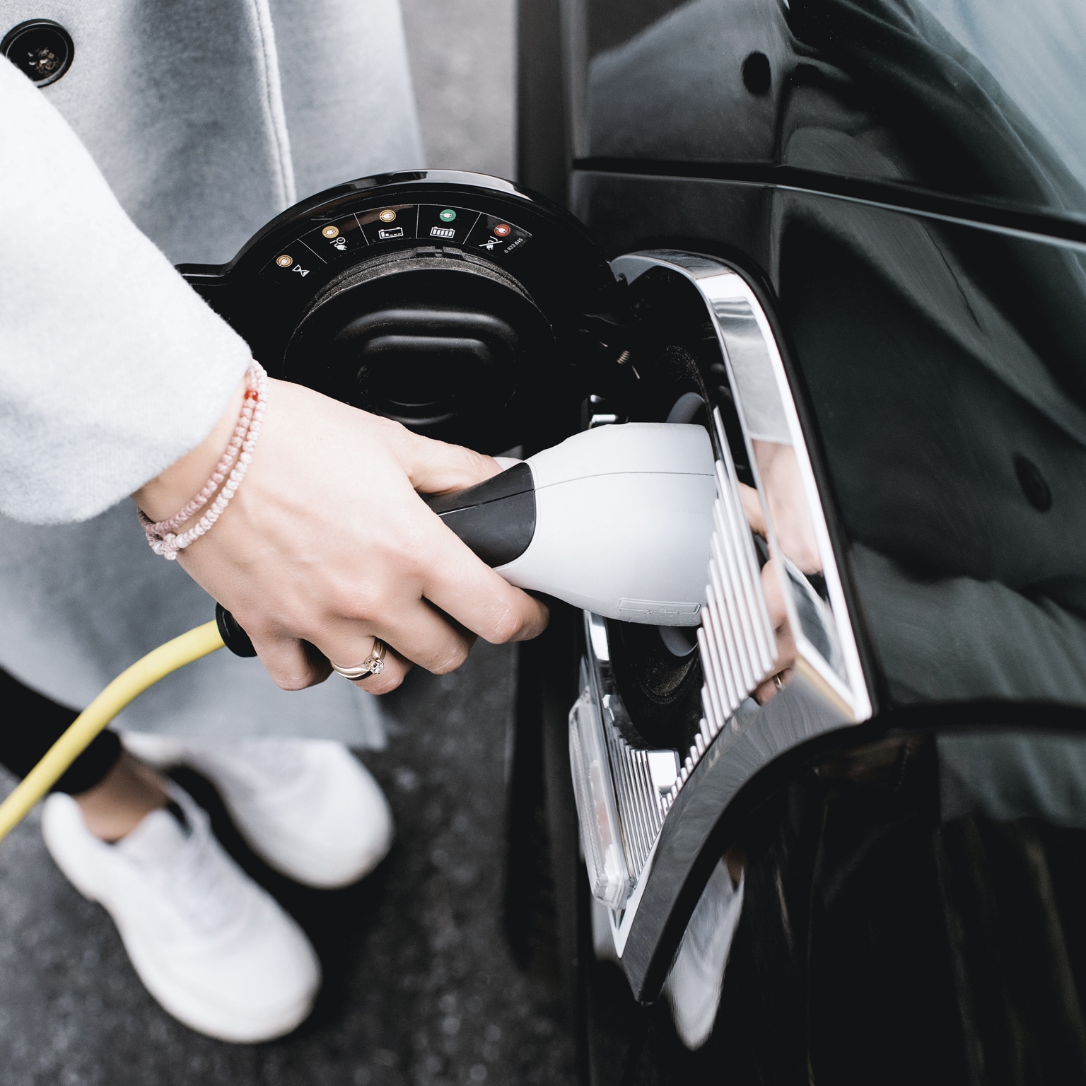 5 Reasons Why Electric Vehicle Sales Have Slowed