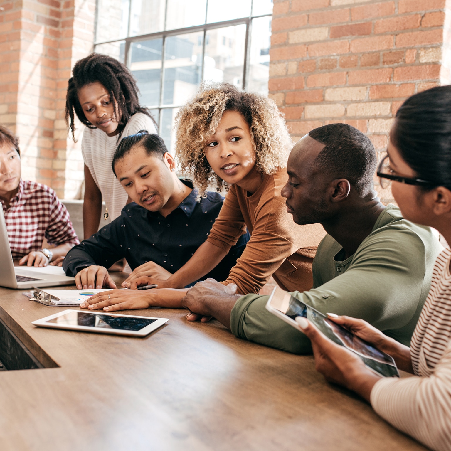 photo students working at desk