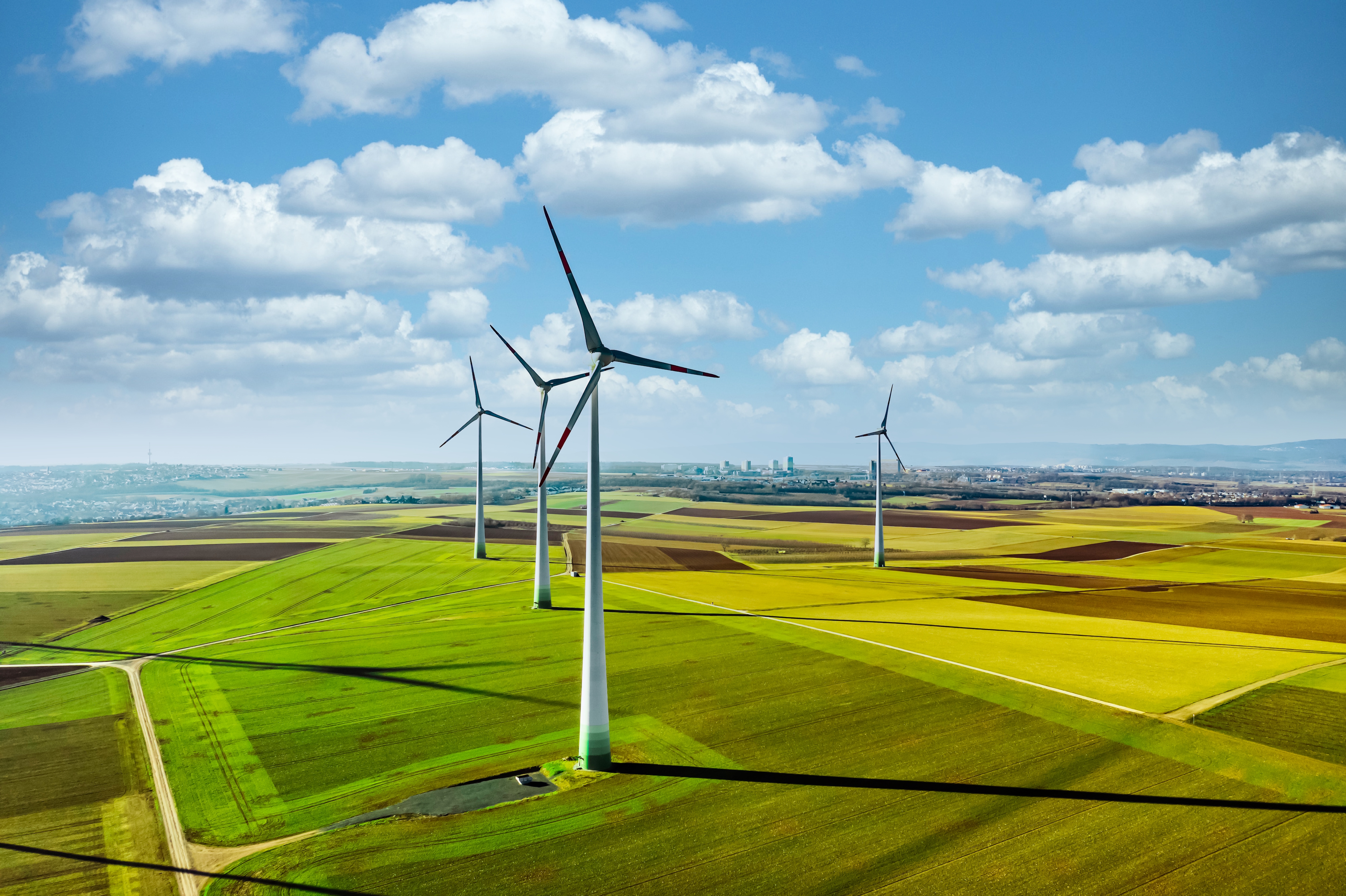 Mitigating price volatility: How flexible assets can strengthen renewable portfolios