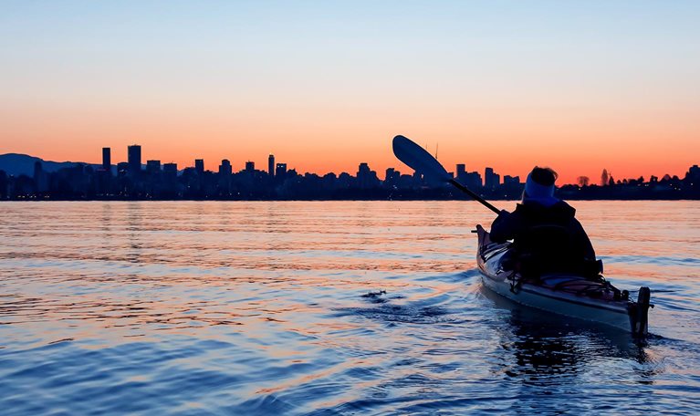 Sunrise Kayaking in Vancouver