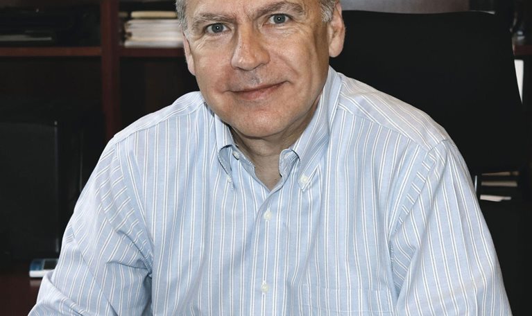 Headshot of Enrique Laso