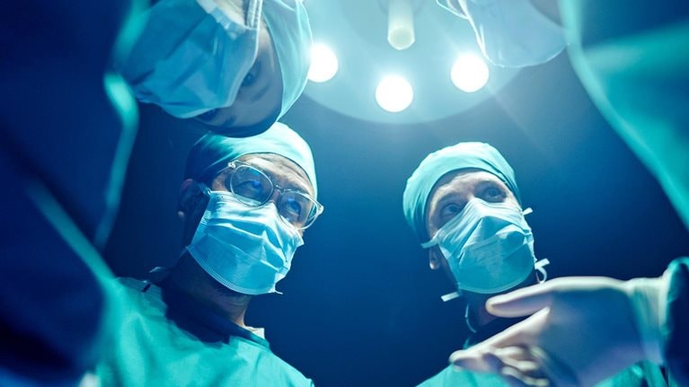 An image linking to the web page “How health systems can effectively engage clinicians on procurement” on McKinsey.com.