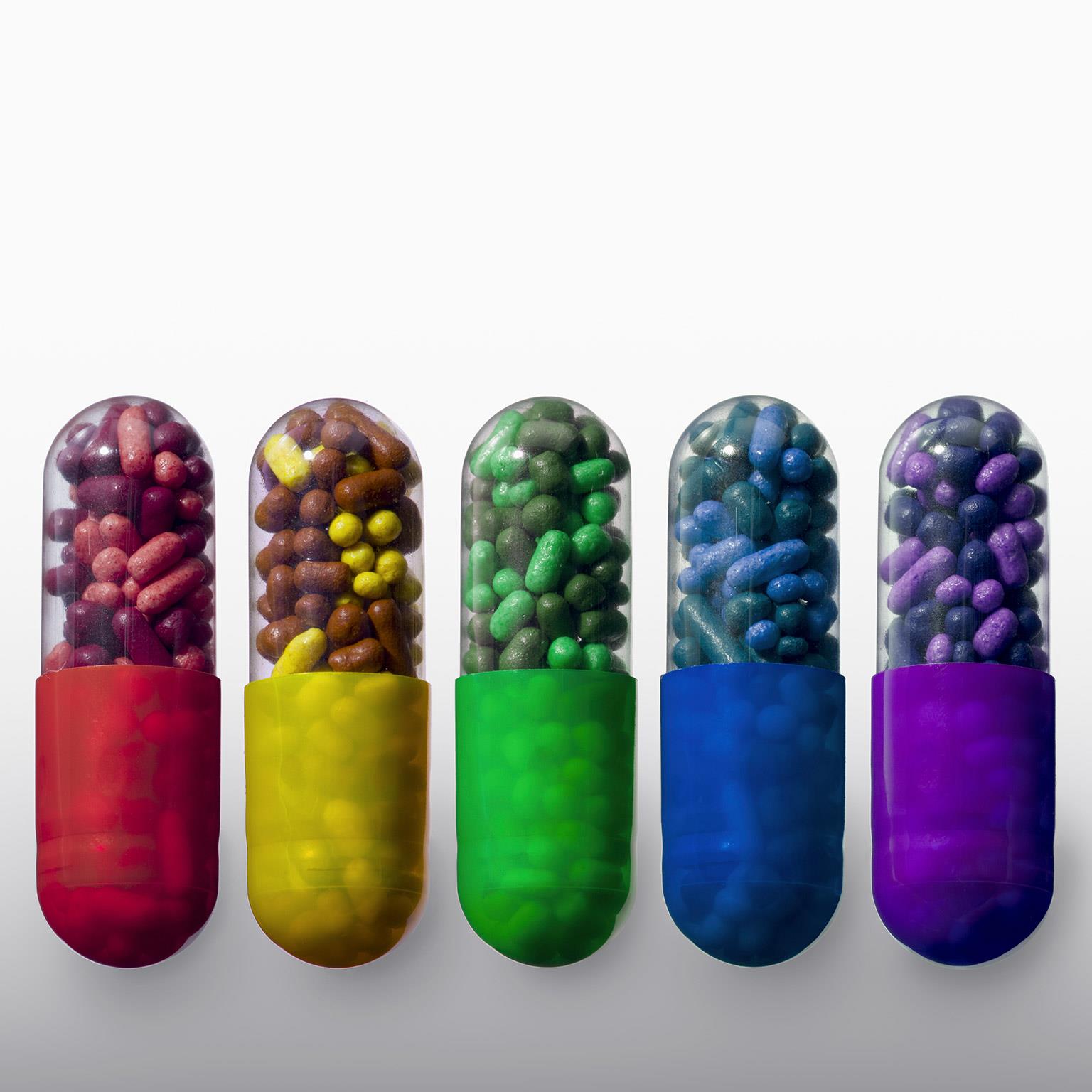 Упаковка capsugel. B colour capsule. 7 days b. Черно желтая капсула. Пилюли игрушка.