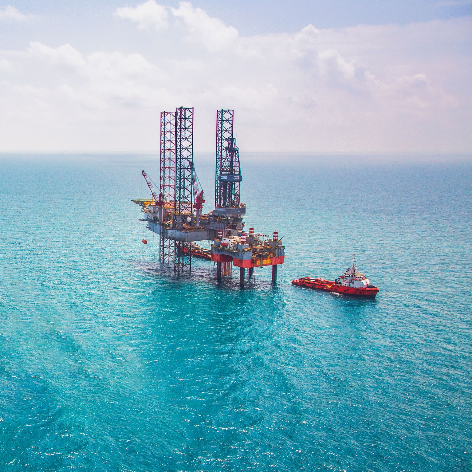 OFSE quarterly: Firmer oil supports mild offshore recovery, while US onshore remains weak