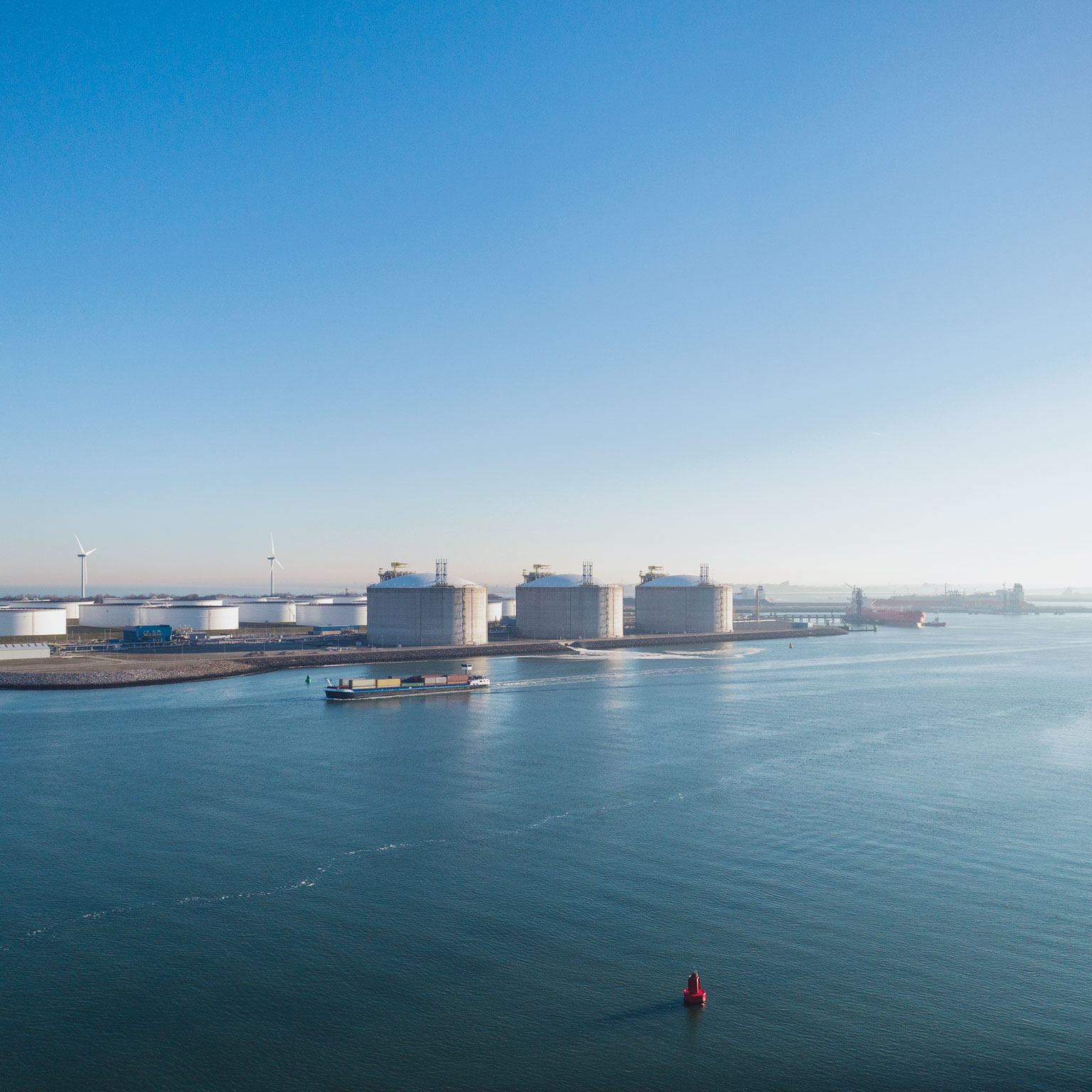 The impact of decarbonization on the gas and LNG industry