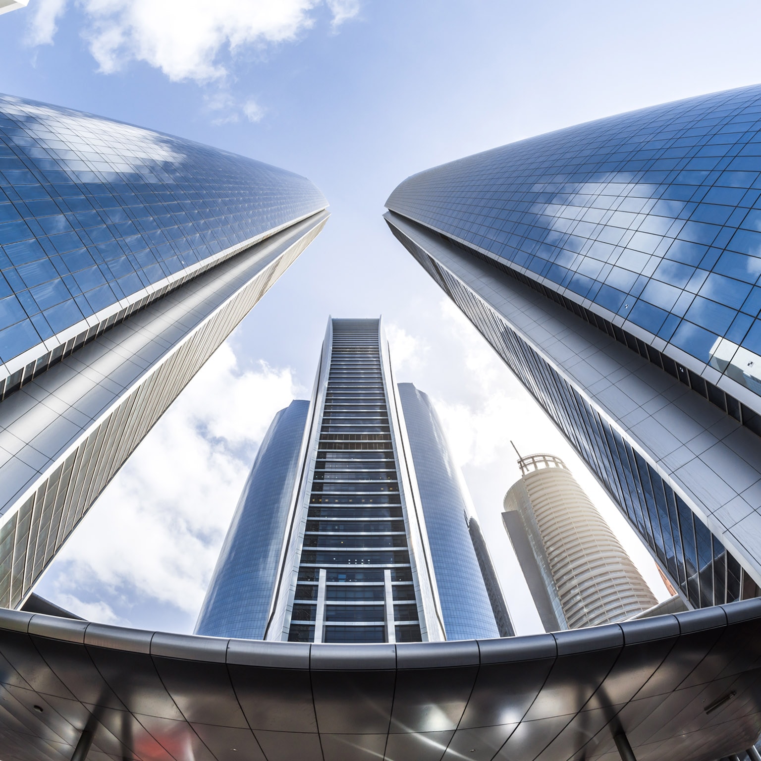 Is big really beautiful? The limits of pension consolidation