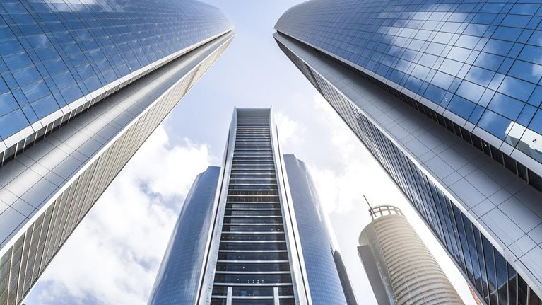 Is big really beautiful? The limits of pension consolidation