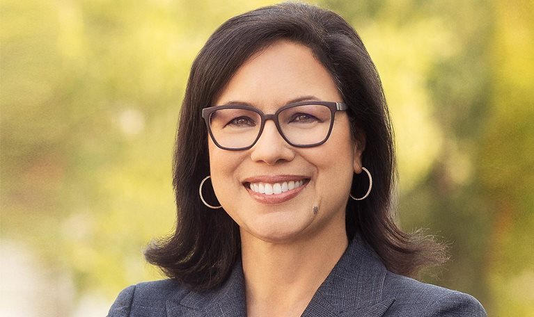 Diane Hoskins headshot