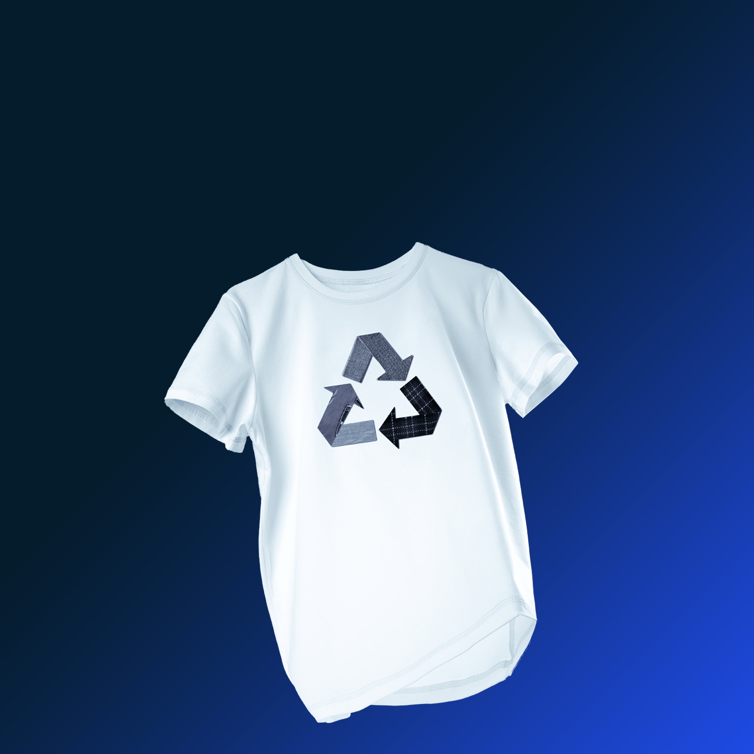 White t-shirt with recycling symbol